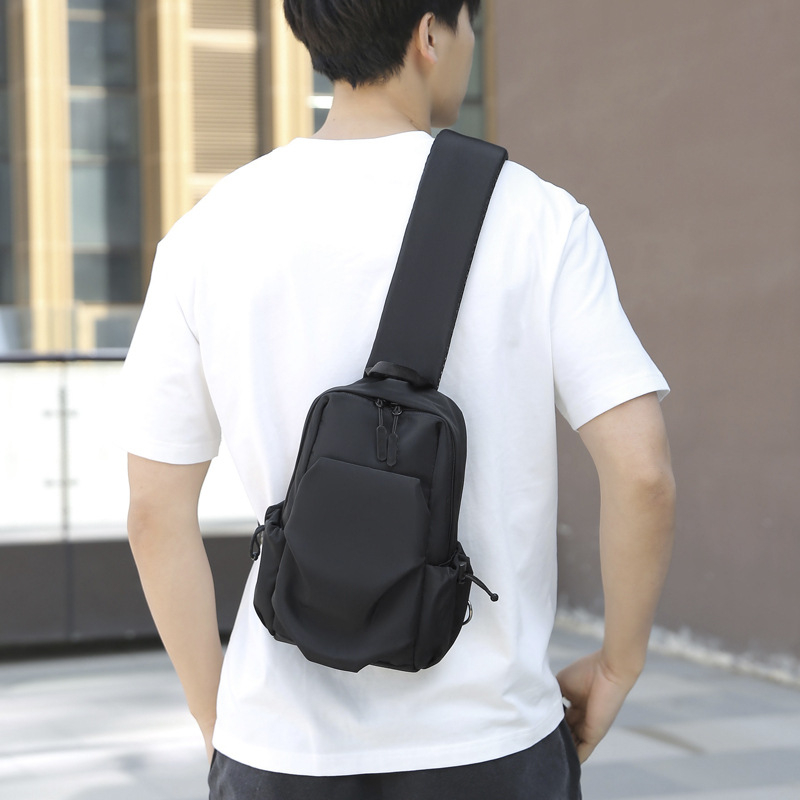 Prilagodljiva muška torbica preko prsa, velika kapaciteta, jednostavnog jednofarbnog dizajna, crossbody torba za iPad i slušalice
