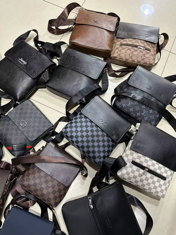 Muška PU kožna crossbody torba – lagana preko ramena torba za 15,6-inčni prijenosnik, casual poslovni stil