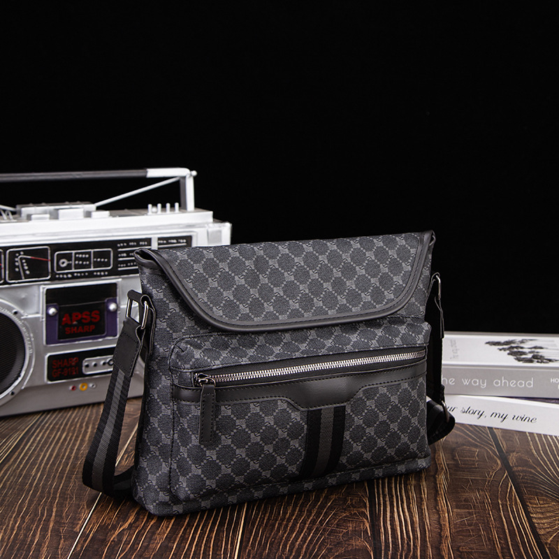 Muška karirana crossbody torba, velikog kapaciteta, vodootporan PVC, ulični stil