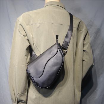 Threebox retro minimalistička crossbody torba za muškarce i žene – mala sedlasta torbica za rame, ležerni stil