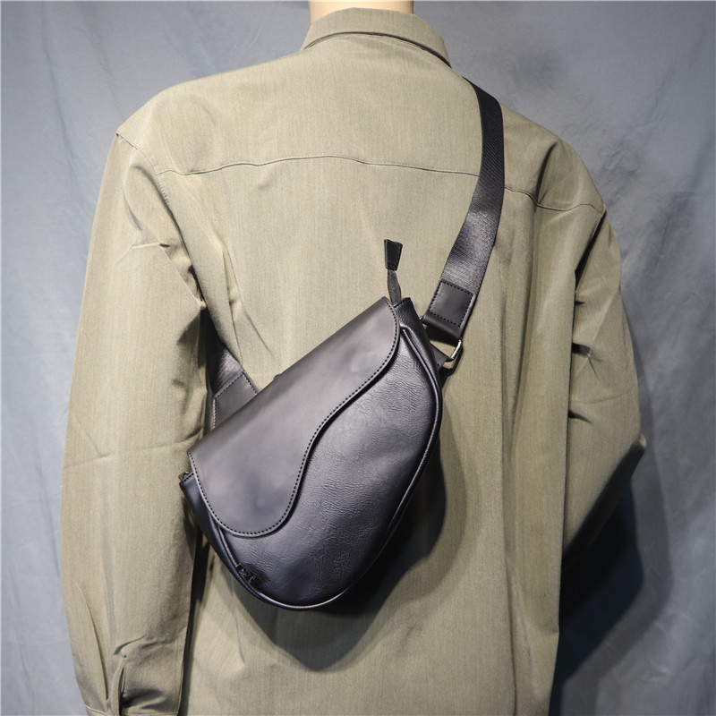 Threebox retro minimalistička crossbody torba za muškarce i žene – mala sedlasta torbica za rame, ležerni stil