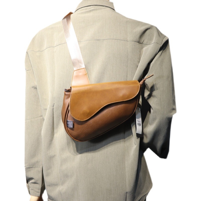 Threebox retro minimalistička crossbody torba za muškarce i žene – mala sedlasta torbica za rame, ležerni stil
