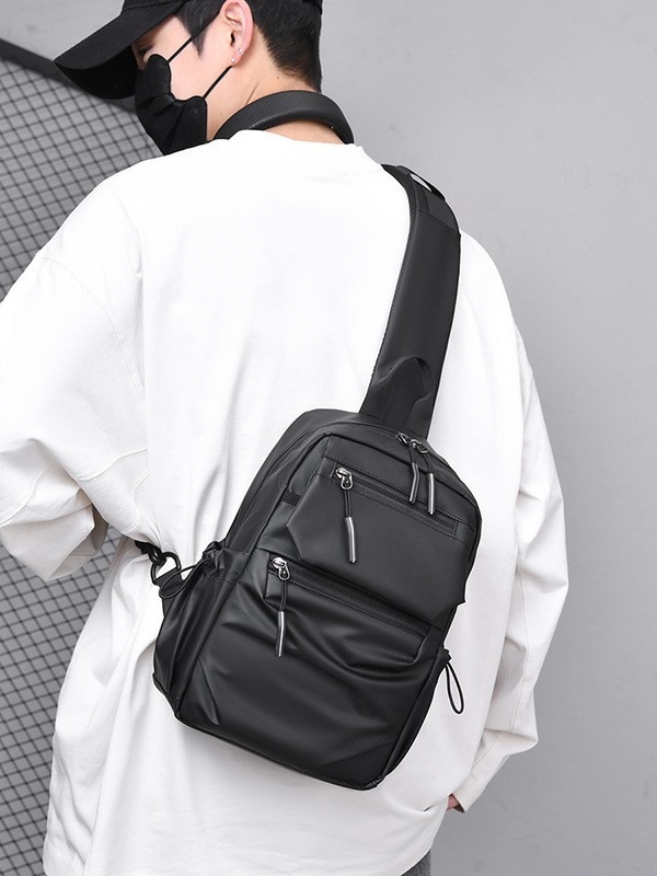 Buckleys Muška Torbica za Prsa, Veliki Kapacitet, Crossbody za Putovanja, Vodootporna, Džep za 8-Inčni Uređaj