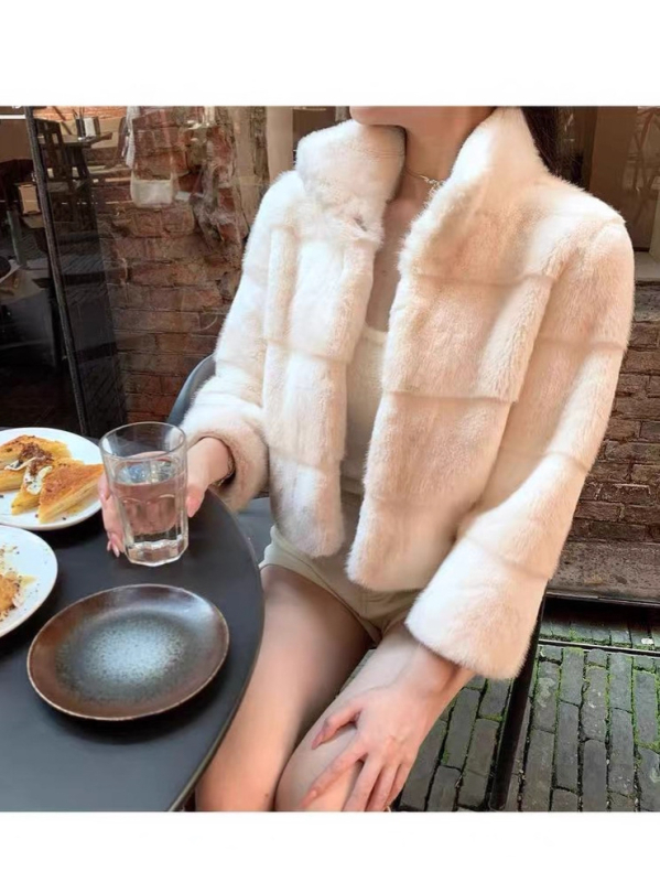 2025 novi model Jiangnan Beauty, korejski stil ležerno elegantan, ekološki umjetni mink krzno, kratki kaput sa stojećim ovratnikom