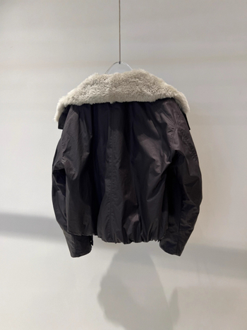 Ženska zimna jakna s krznenim ovratnikom, kratka, široki kroj, uredski stil, 2025