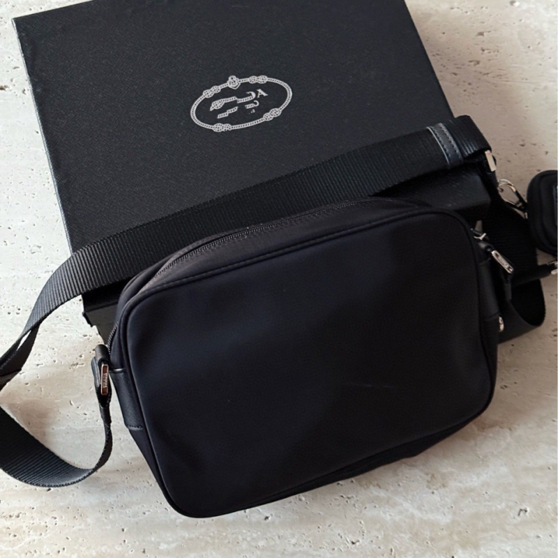 2025 P Brand unisex crossbody torba od recikliranog najlona padobranske konstrukcije, torba za kameru, prijenosna, kompatibilna s 8-inčnim prijenosnim računalom