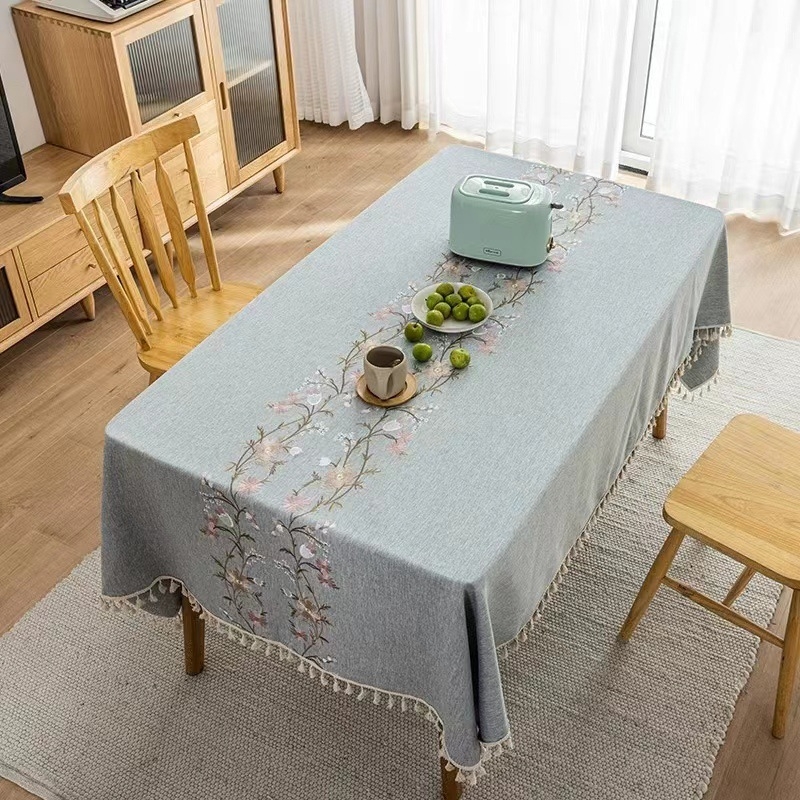 Stolnjak u Ins stilu, jacquard s prorezom i vezom s cvjetnim uzorkom, pamuk-lan smjesa, kvadratni stolnjak