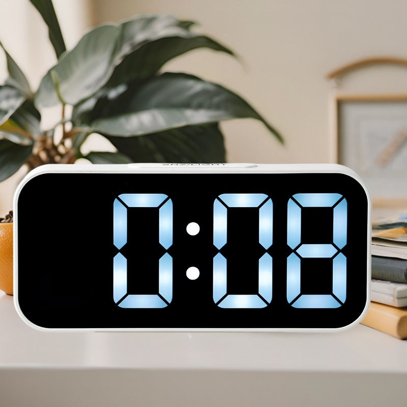 LED ogledni budilnik za stol s digitalnim prikazom, baterijsko napajanje, moder dizajn