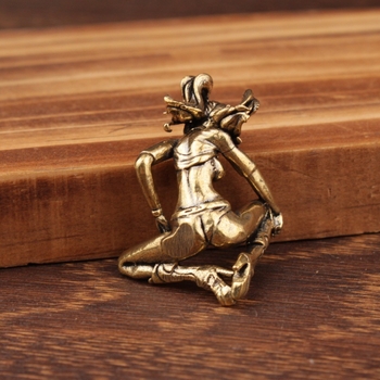 Mesing figura djevojke, vintage ukras