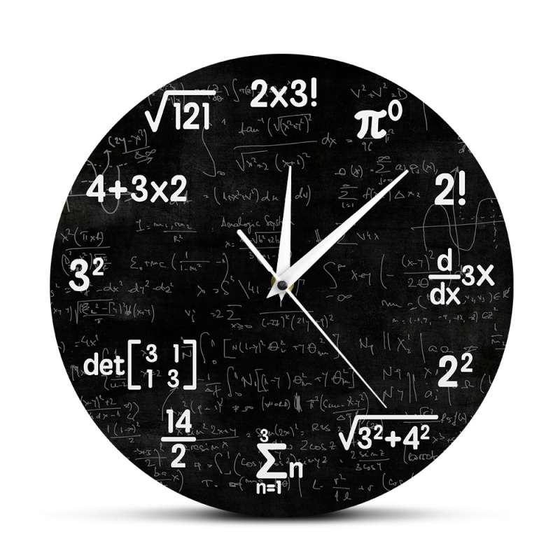 Zidni sat s matematičkim znakovima, logikom i jednadžbama, moderan minimalistički dizajn