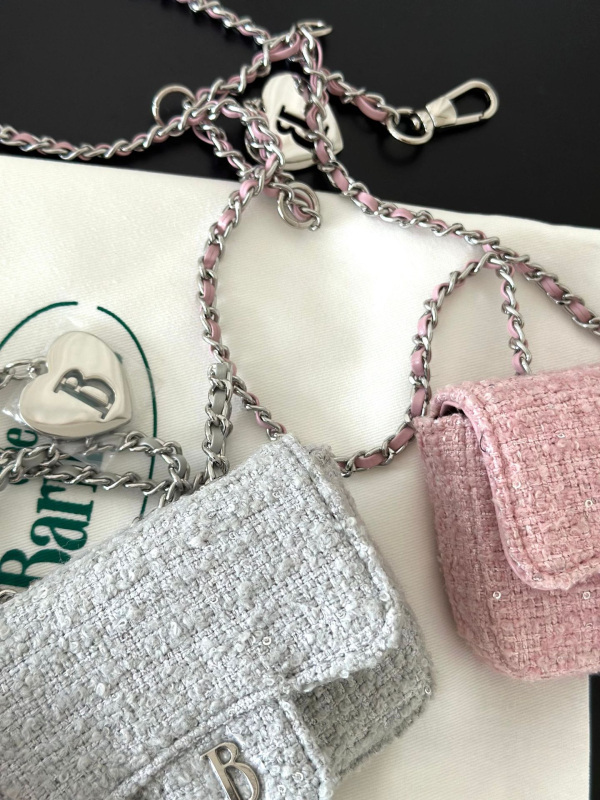 Mini kvadratna torbica s lancem, Chanel-inspirirani stil, prava koža, motiv srca, crossbody i torba za struk, kompaktni držač kartica