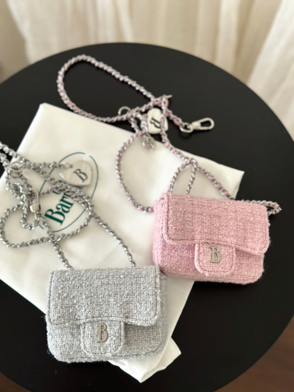 Mini kvadratna torbica s lancem, Chanel-inspirirani stil, prava koža, motiv srca, crossbody i torba za struk, kompaktni držač kartica