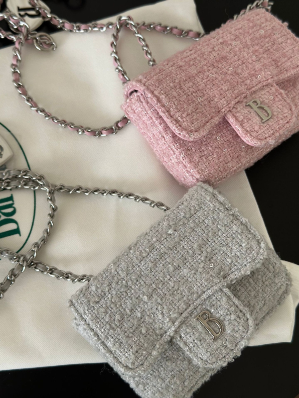 Mini kvadratna torbica s lancem, Chanel-inspirirani stil, prava koža, motiv srca, crossbody i torba za struk, kompaktni držač kartica