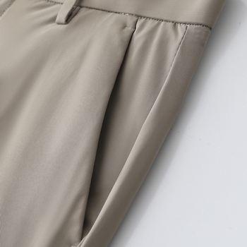 Férfiaknak készült könnyű Ice Silk nadrág, nyár 2026, koreai stílus, karcsú egyenes szabás, mindennapi elegáns nadrág