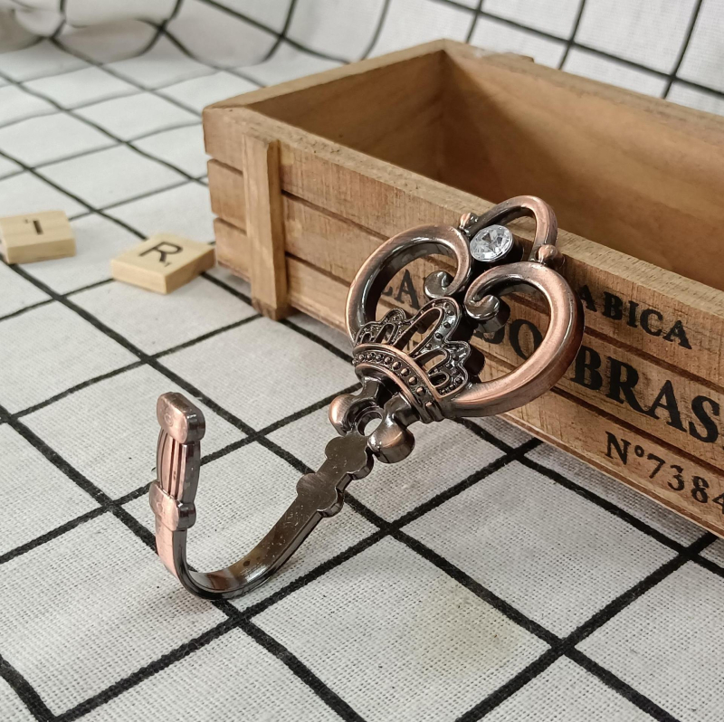 QX-120 Mala kruna zavjesa kuka, cink legura, crni metalni završetak, europski stil, za zid/prozor