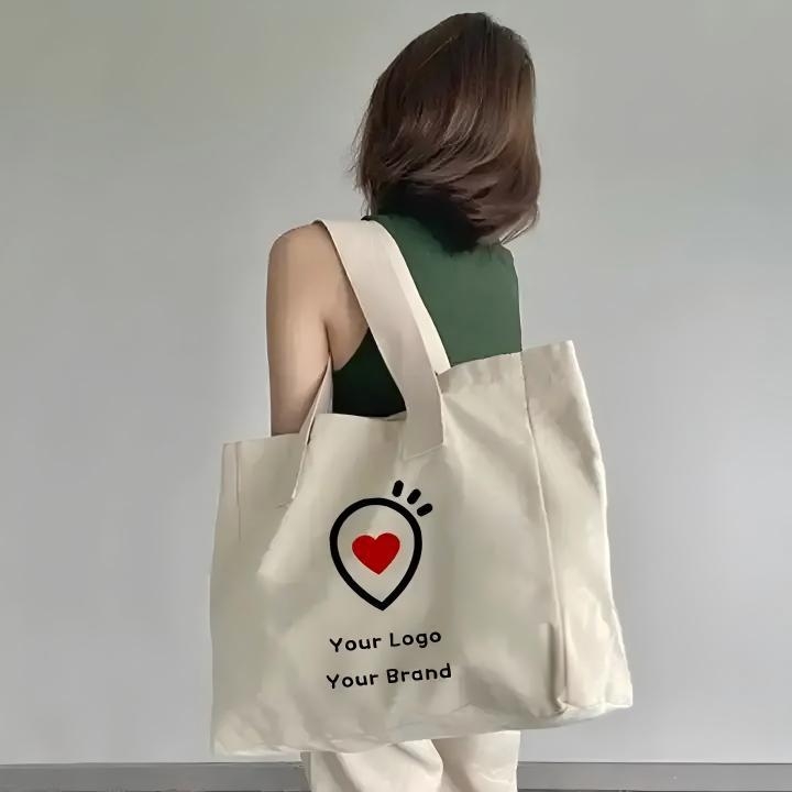 Platnena torba preko ramena, velika kapaciteta, s slovima, minimalistički i trendovski dizajn, lagana za nošenje na otvorenom, personalizirana za kupovinu