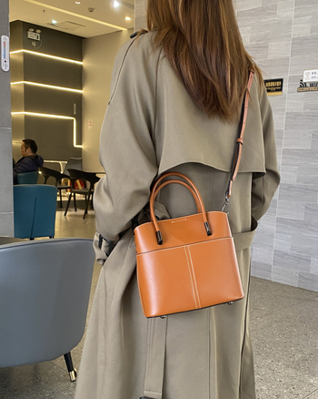Ženska torbica od prave kože preko ramena, 2024, bucket stil, srednje veličine, zatvarač