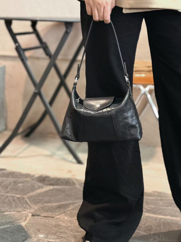 2026 novi model ženske torbe od prave kože, goveđa koža s biljnim taniranjem, torba za rame i crossbody, casual i svestrana