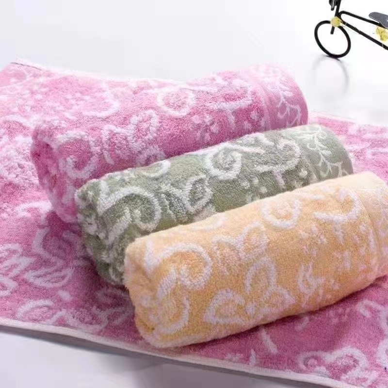Ručnik za lice od bambusovih vlakana s jacquard uzorkom cvjetnog motiva, mekan, pahuljast i upijajući