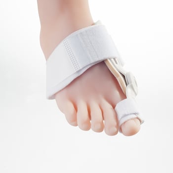 Corector unisex pentru hallux valgus și deviația degetului mare și a degetului mic, model Y236, secțiune subțire unică