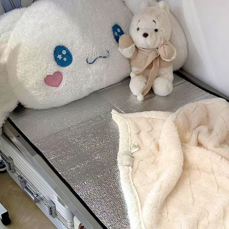 Podloga za kampanje otporna na vlagu s aluminijskom folijom, pogodna za vanjske piknike i studentske domove