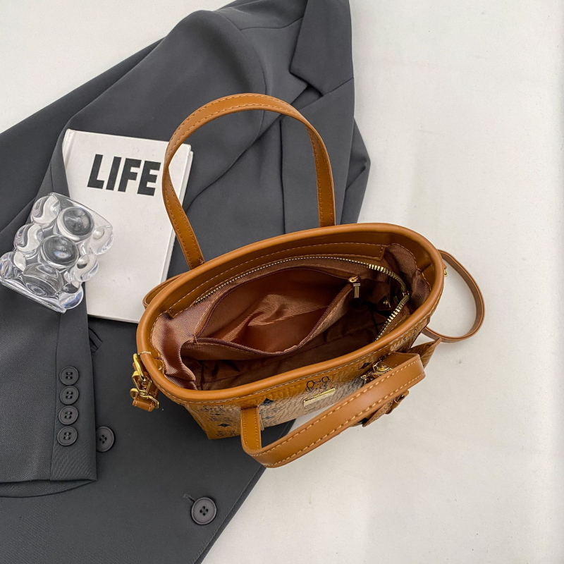 Premijerna mala žena torba u korejskom stilu, novi modni dizajn, svestrana za ramenu ili crossbody, teksturirana tiskana tote torba
