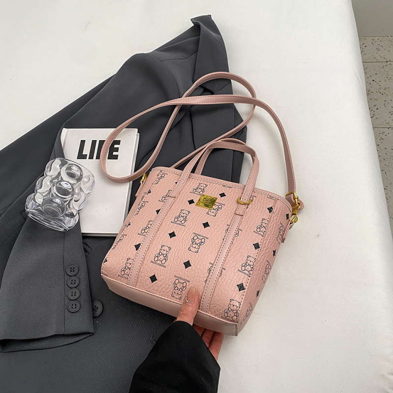 Premijerna mala žena torba u korejskom stilu, novi modni dizajn, svestrana za ramenu ili crossbody, teksturirana tiskana tote torba