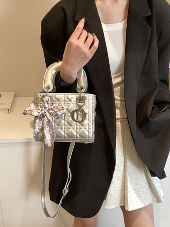 PU kožna ženska torba s dijamantnim prešitkom — mala torba preko ramena i crossbody, stil Diana