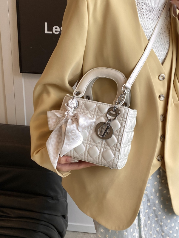 PU kožna ženska torba s dijamantnim prešitkom — mala torba preko ramena i crossbody, stil Diana