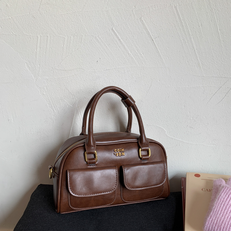 Urban minimalistička torba za rame i crossbody, PU koža, mala kvadratna torba, srednje veličine, jesen 2025, podstava od poliestera, horizontalni kvadratni oblik, zatvaranje zipom, inspirirano korejskim stilom.