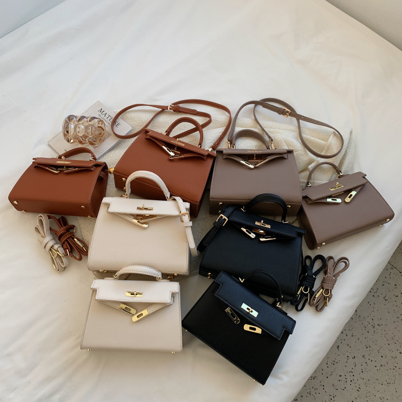 Nova teksturirana mala ženska crossbody torba za 2026. godinu, moderan modni stil, Kelly stil torba