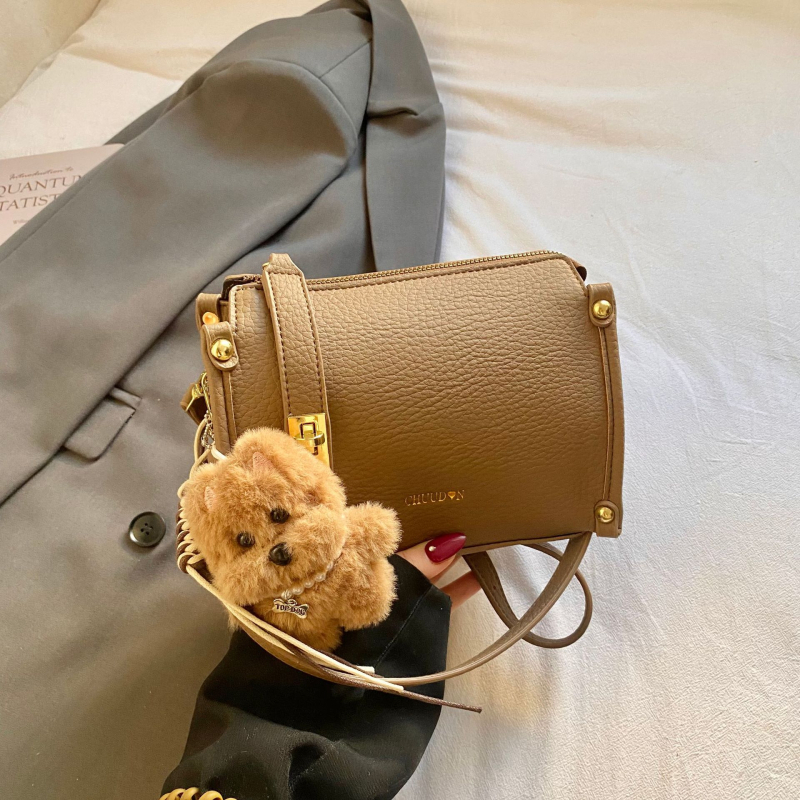 Dámska retro malá štvorcová crossbody taška s matnou textúrou, jar 2026