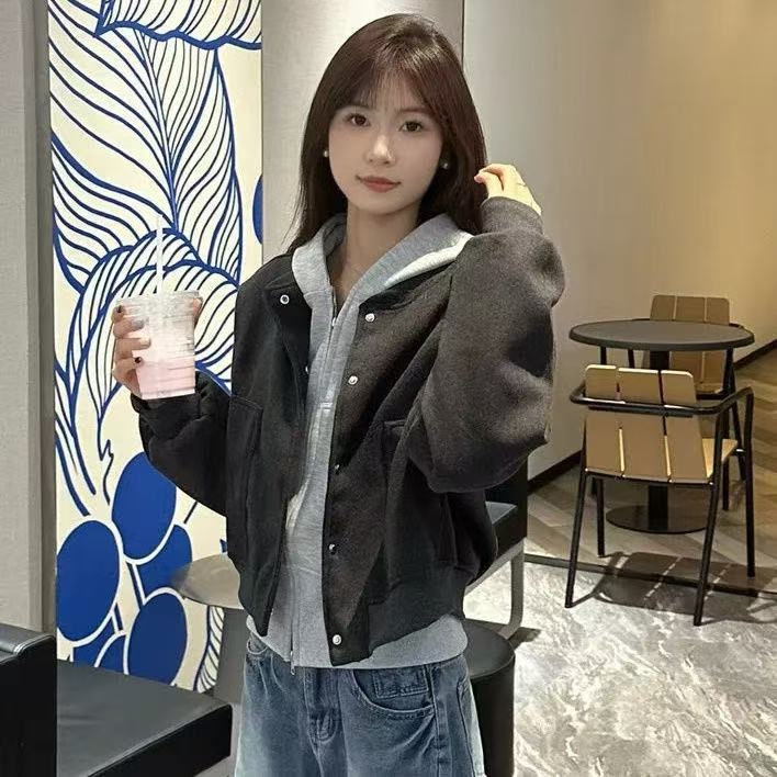 Ženska kratka jakna s kapuljom u američkom retro stilu, korejskog stila, casual elegantan izgled (jesen 2025)