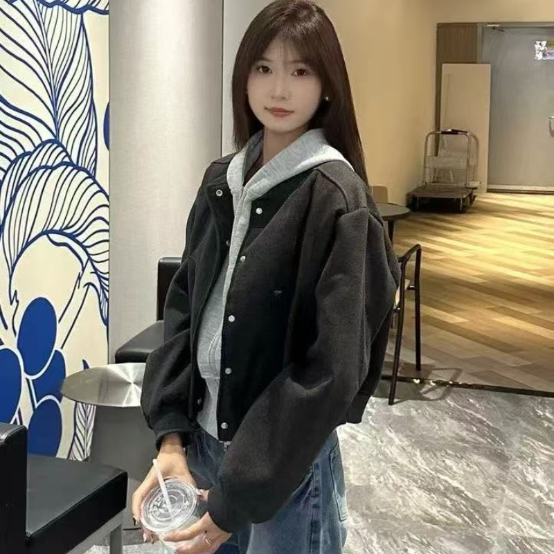 Ženska kratka jakna s kapuljom u američkom retro stilu, korejskog stila, casual elegantan izgled (jesen 2025)