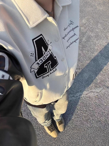 Unisex jakna za proljeće i jesen s patchworkom i izvezena slova, letećeg stila, oversize baseball jakna u kineskom stilu
