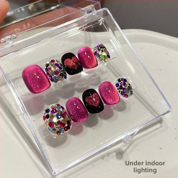 Dragon Fruit Crystal Cat Eye körmök – kézzel készített, viselhető rövid körmök, csillogó flitterekkel és szív alakú köröm matricákkal
