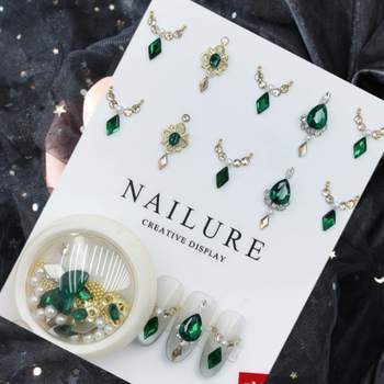 Emerald zöld vízcsepp alakú strasszok körömdíszítő készlet, palota retro stílus, különböző formák