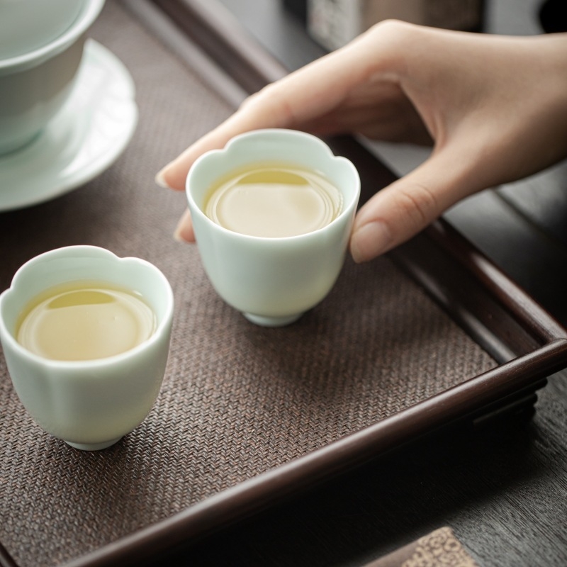 Porcelanska Gongfu šalica za čaj s cvjetnim rubom, mala, jednostavna, jednobojna, kineskog stila