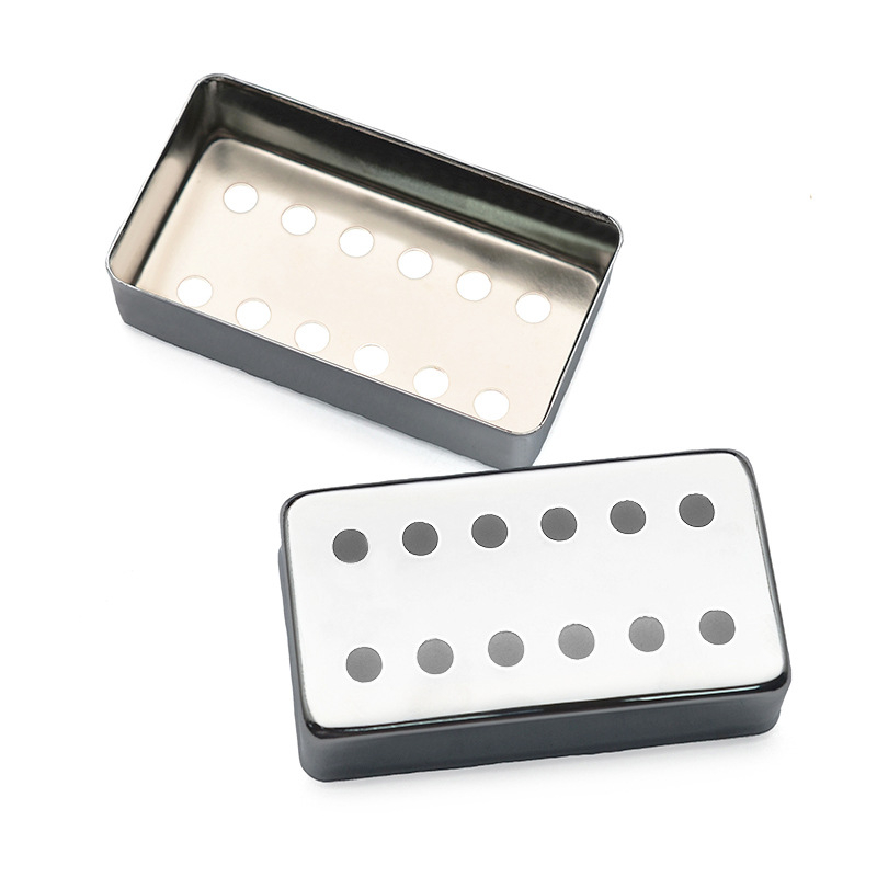 Latunski poklopac za LP električnu gitaru, 12 rupa, srebrna, dimenzije 70×39 mm