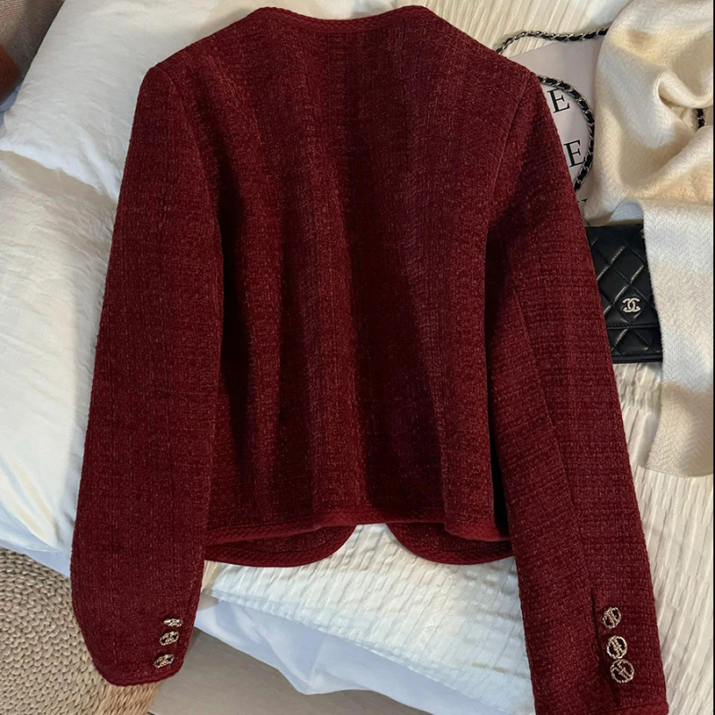 Ženski tweed kaput bordo boje, Chanel stil, zima 2025, s debelim podstavom, za malu figuru
