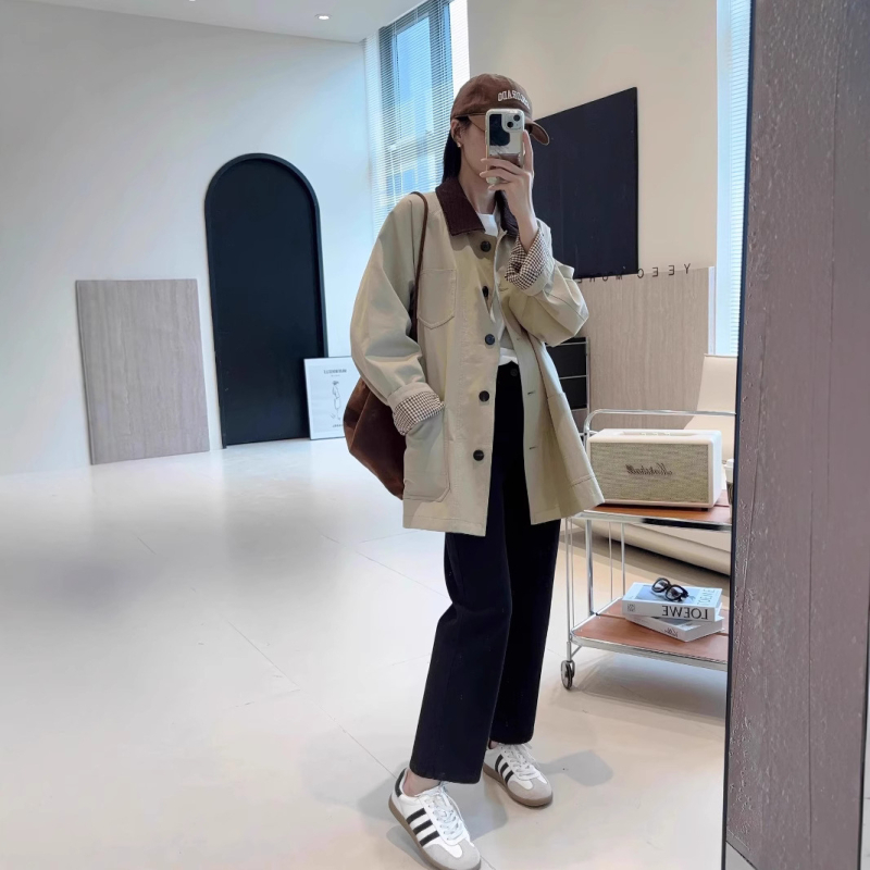 Női pamutból készült windbreaker laza szabású, középhosszú, khaki színű, kontrasztos részletekkel