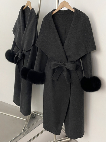 Ženski dugi vuneni kaput, dvostrani materijal, pojas u struku, rever, dugi rukavi, uredski stil