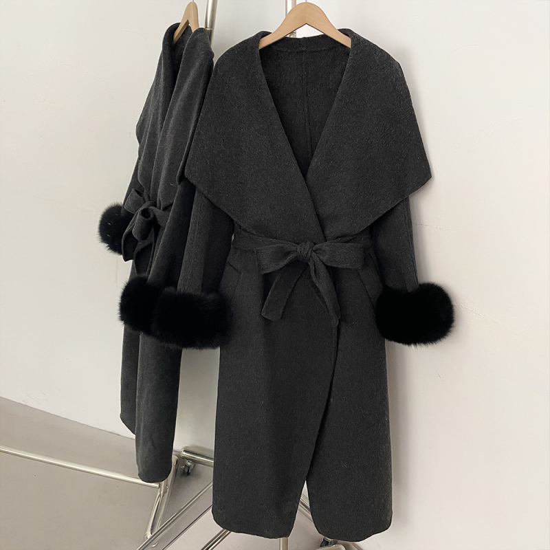 Ženski dugi vuneni kaput, dvostrani materijal, pojas u struku, rever, dugi rukavi, uredski stil