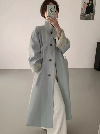 Ženski trench kaput s prugama, boje bež krem, srednje duljine, stojeći ovratnik, korejski stil, ležeran kroj
