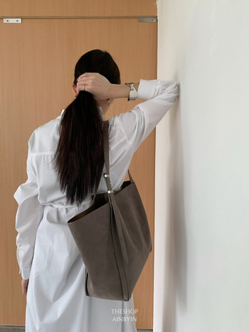 Ženska duga vetrovka s visokim ovratnikom, u korejskom stilu s vezicama, jednobojna, vitak silueta, luksuzan izgled za proljeće i jesen.