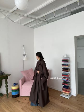 URR Room25S Jesenski trench s pojasom, široka silueta, jednobojna boja, casual stil, uz torbicu, visokokvalitetna tekstura