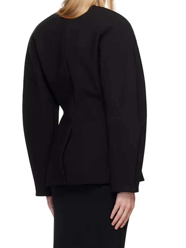 Ženska jakna srednje duljine od pamukasto-smjese, s uskim strukom, V-izrez, dugi rukavi, elegantan gradski stil