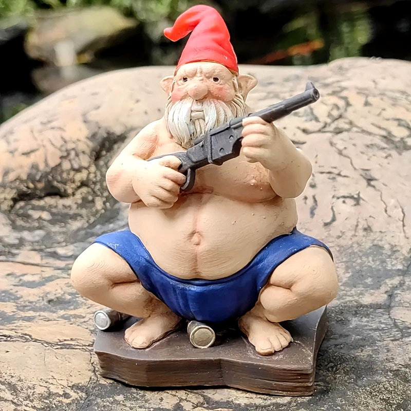 Karikaturalni patuljak s velikim trbušnim i pištolom – vanjska dvorišna dekoracija od smole, mini krajolik