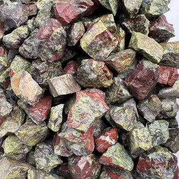 Prirodni Dragon Blood kamen, kristal – neravni kamen za aromaterapiju i ukrašavanje krajolika