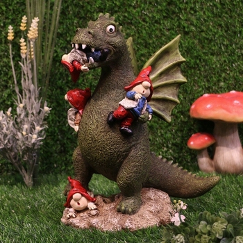Figurica od smole: krilati dinosaur koji jede gnoma, ukras za vrt, ručno izrađena figura